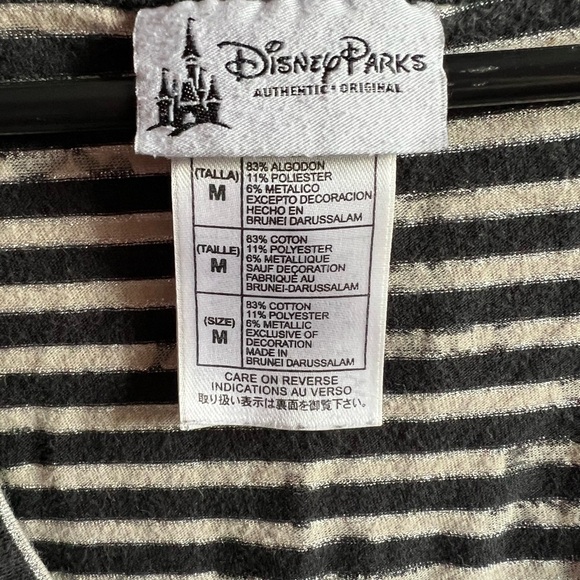 Authentic Disney Pirate Skull Sparkle Tank – Size M - Picture 4 of 6